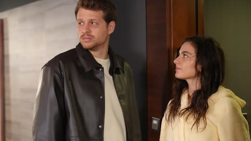 Tasacak Bu Deniz Episode 5 URDU