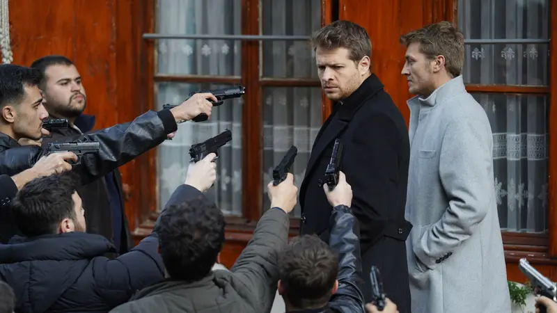 ASLANLAR>>>BaQol-E-Zarifa<<<