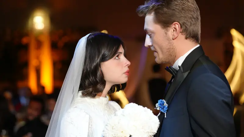 Tasacak Bu Deniz Episode 15 urdu subtitle